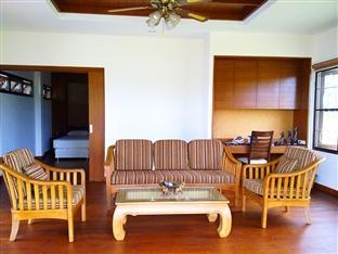 Baan Nakaow Guest House