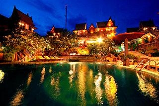 Drop In Club Resort & Spa