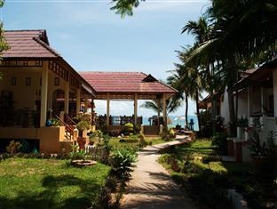 Maenamburi Resort
