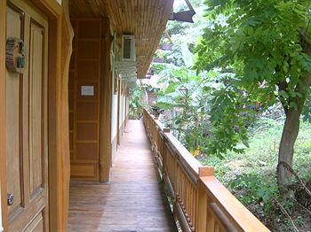 Phuttachot Resort