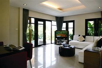 Punnpreeda Pool Villa Beachfront Resort