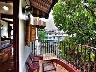 Queen Suriya’s Castle Hotel