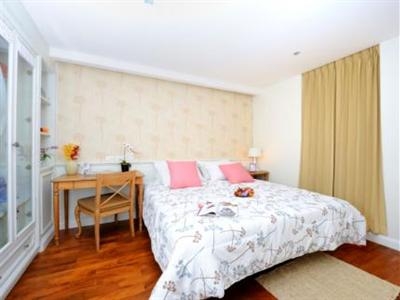 Sabai Sathorn Service Apartment