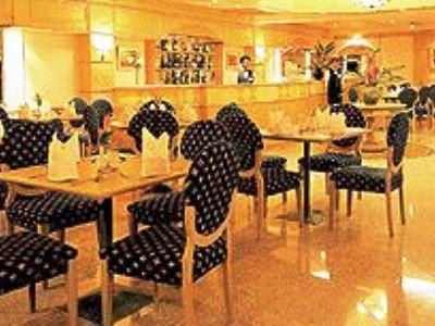 Sak Phu Duen Hotel & Resort