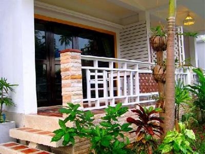 Simple Life Resort