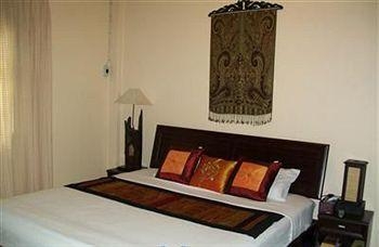 Soho Bar & Guest House Chiang Mai