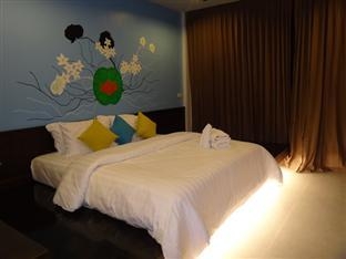 V2 Seagate Hip Hotel